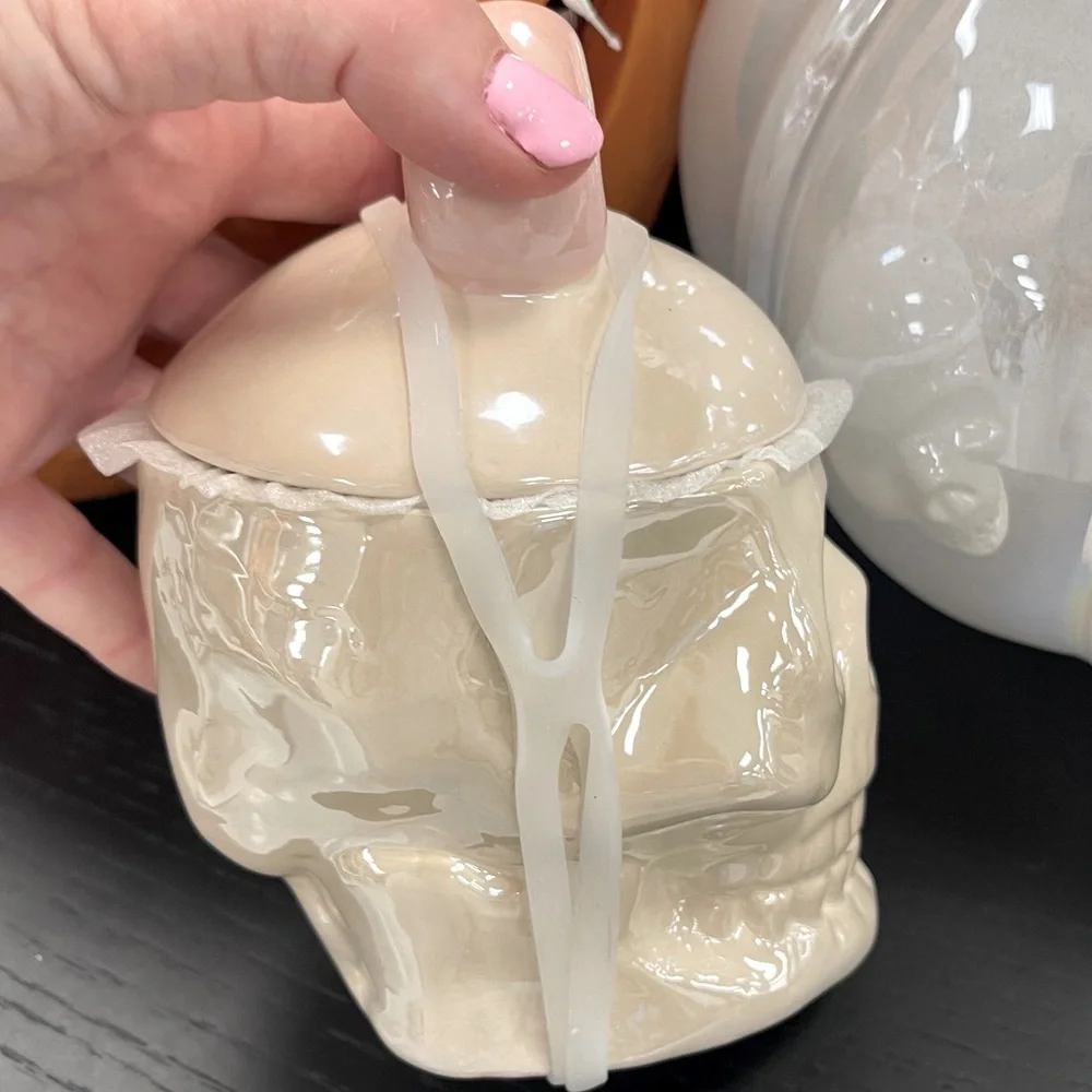 Halloween Skull Skeleton w/ Pink Bow Canister Jar w/Lid Ceramic Coquette 🎀 💀NWT